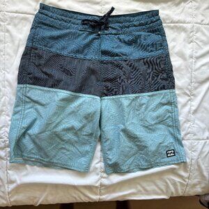 Billabong Teen Board Shorts size 25